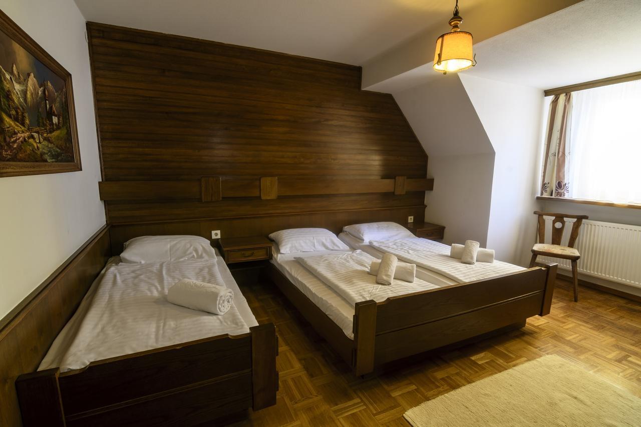 Gasthof Zum Jaegerwirt Hotel Mariazell Room photo
